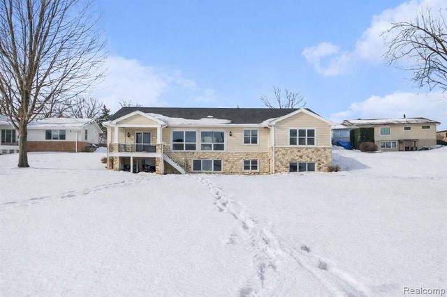 4100 Four Lakes Avenue, Linden, MI 48451