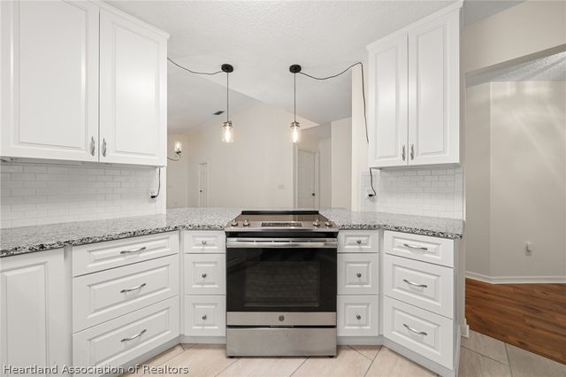 693 W Wesley Circle, Avon Park, FL 33825