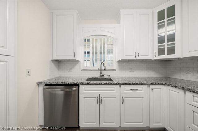 693 W Wesley Circle, Avon Park, FL 33825