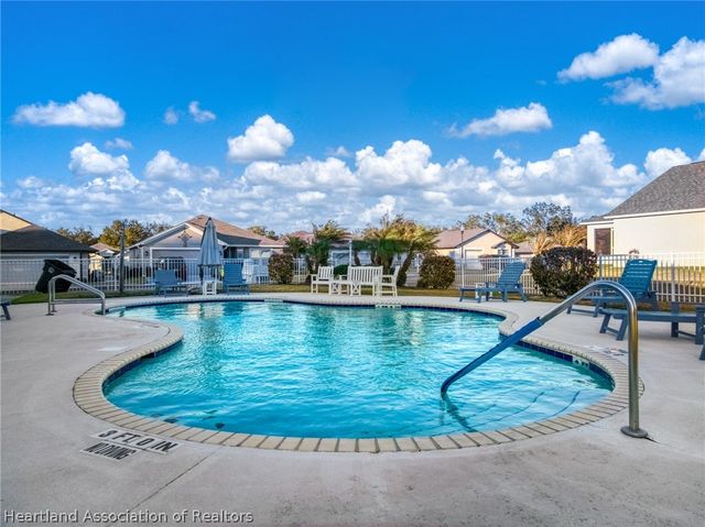 693 W Wesley Circle, Avon Park, FL 33825
