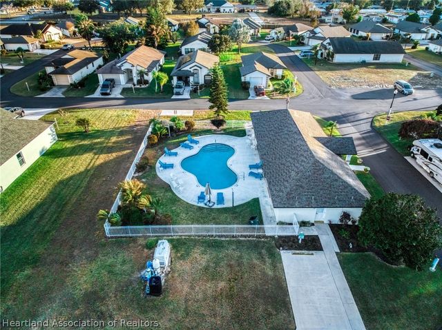 693 W Wesley Circle, Avon Park, FL 33825