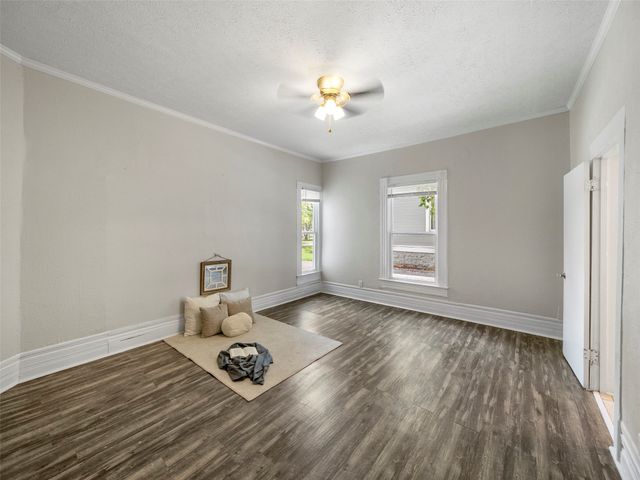 1109 W Main Street, Denison, TX 75020