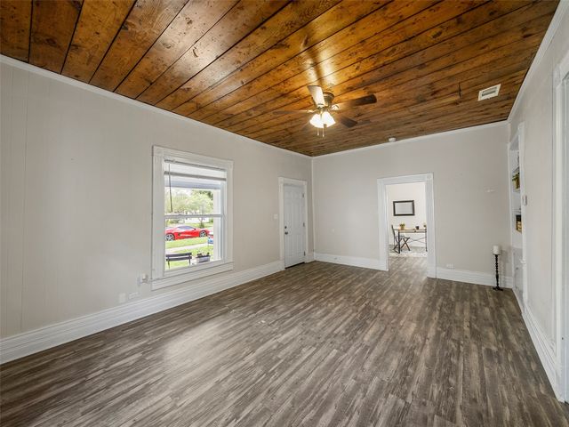 1109 W Main Street, Denison, TX 75020