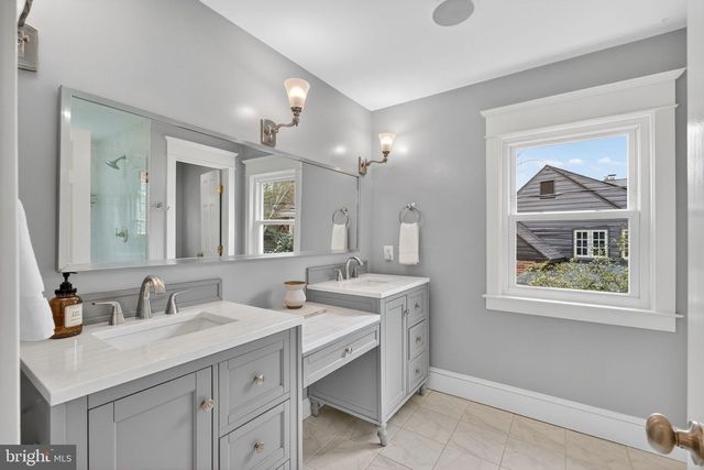 705 CHALFONTE DR, Alexandria, VA 22305