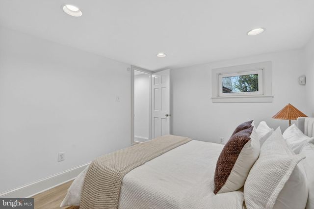 705 CHALFONTE DR, Alexandria, VA 22305