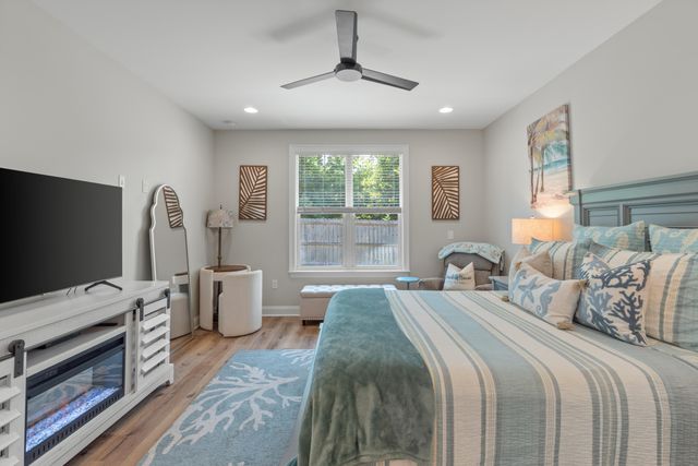 176 Raiders Trail, Valparaiso, FL 32580