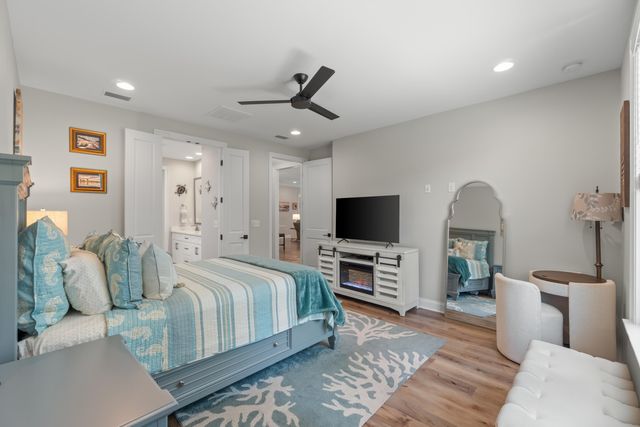 176 Raiders Trail, Valparaiso, FL 32580