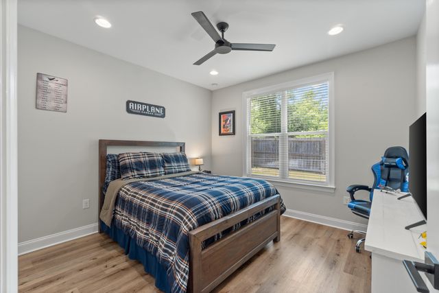 176 Raiders Trail, Valparaiso, FL 32580