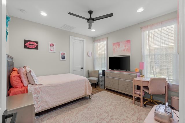176 Raiders Trail, Valparaiso, FL 32580