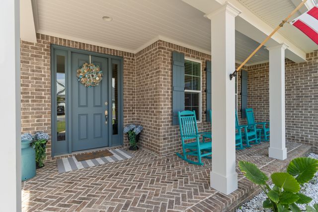 176 Raiders Trail, Valparaiso, FL 32580
