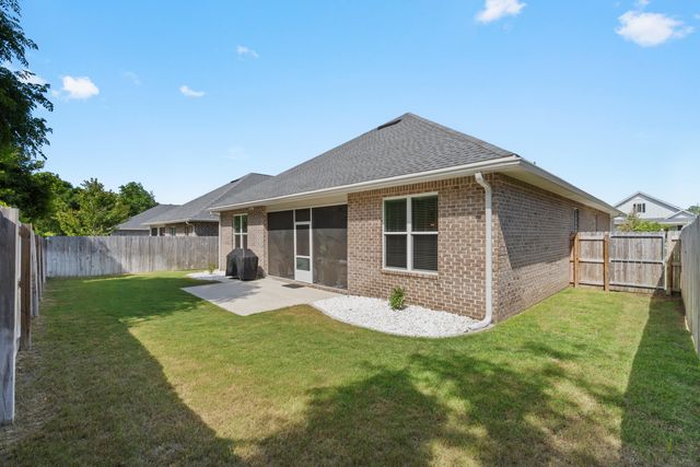 176 Raiders Trail, Valparaiso, FL 32580