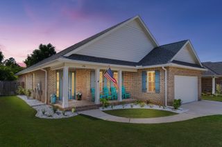 176 Raiders Trail, Valparaiso, FL 32580