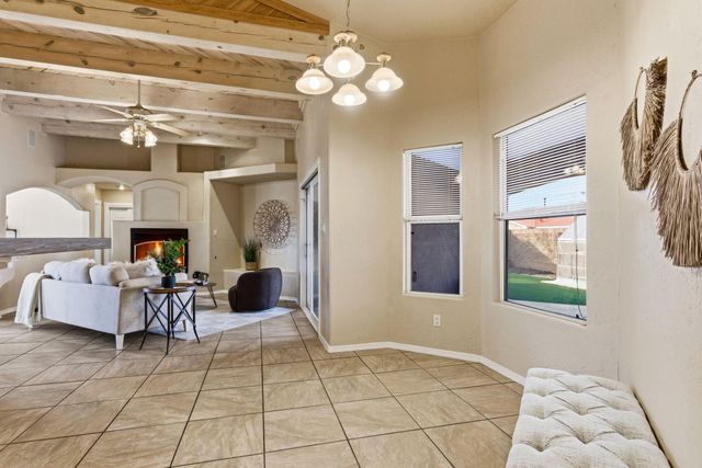 211 Hendrix Road NW, Albuquerque, NM 87107