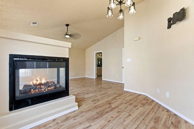 211 Hendrix Road NW, Albuquerque, NM 87107