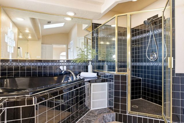 211 Hendrix Road NW, Albuquerque, NM 87107