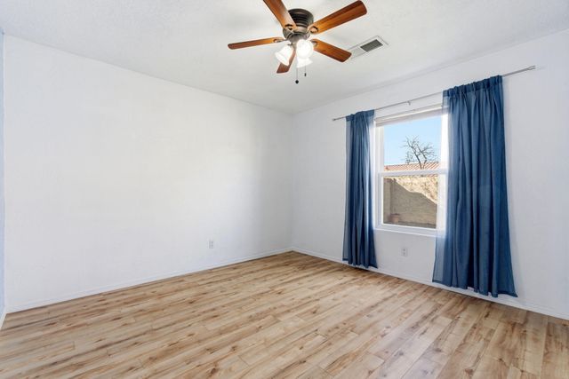 211 Hendrix Road NW, Albuquerque, NM 87107