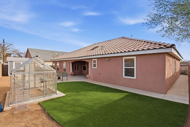 211 Hendrix Road NW, Albuquerque, NM 87107