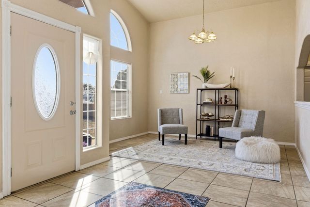 211 Hendrix Road NW, Albuquerque, NM 87107