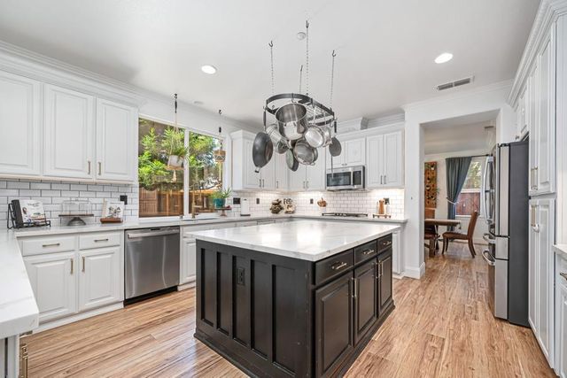 6326 Galaxy Ln, Rocklin, CA 95677