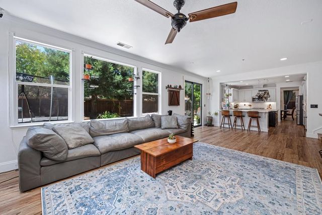 6326 Galaxy Ln, Rocklin, CA 95677
