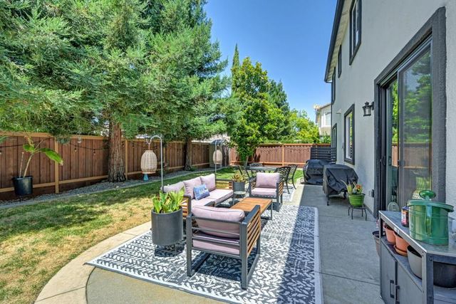 6326 Galaxy Ln, Rocklin, CA 95677