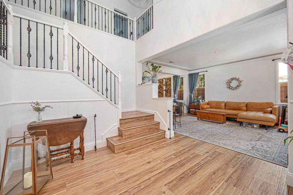 6326 Galaxy Ln, Rocklin, CA 95677