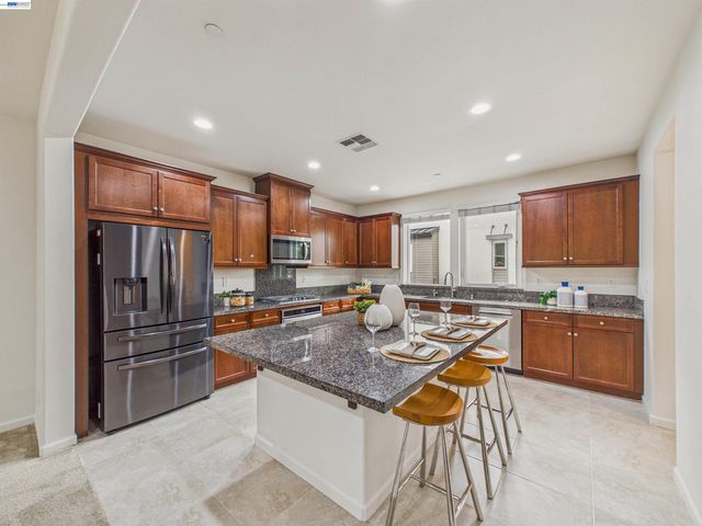 5731 El Dorado Ln, Dublin, CA 94568