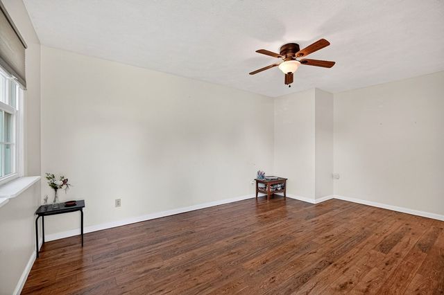200 Woodmont Dr, Sparta, TN 38583