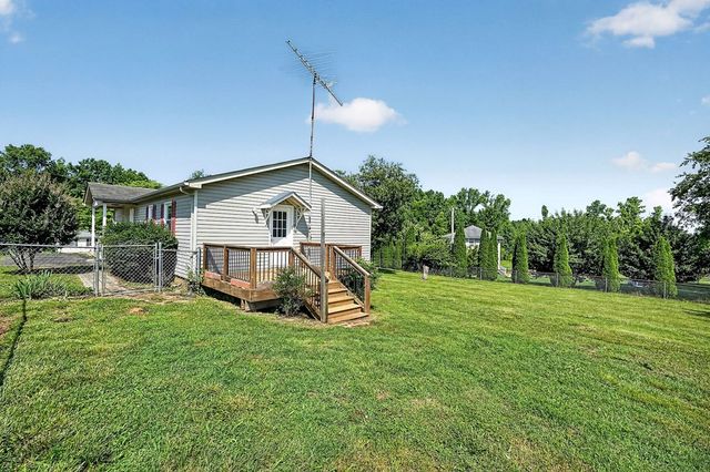 200 Woodmont Dr, Sparta, TN 38583