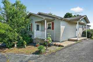 200 Woodmont Dr, Sparta, TN 38583