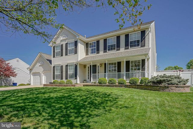 8 MELVILLE DR, Medford, NJ 08055