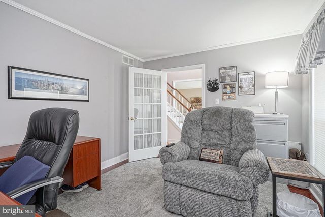 8 MELVILLE DR, Medford, NJ 08055