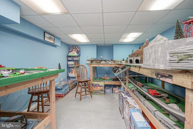 8 MELVILLE DR, Medford, NJ 08055