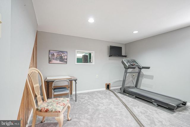 8 MELVILLE DR, Medford, NJ 08055