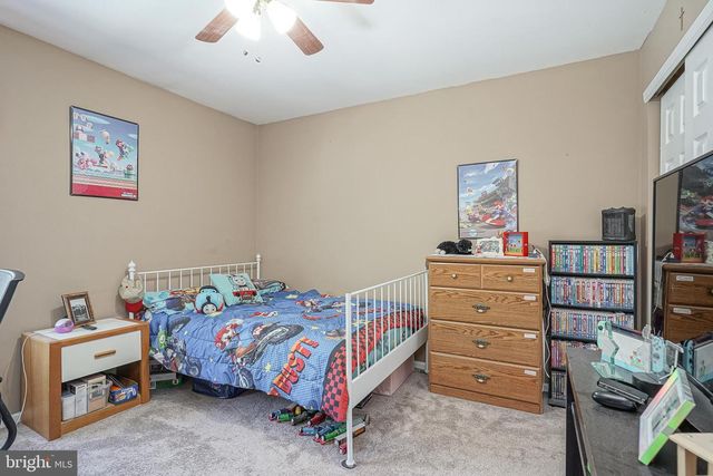 8 MELVILLE DR, Medford, NJ 08055