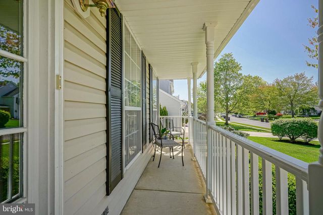 8 MELVILLE DR, Medford, NJ 08055