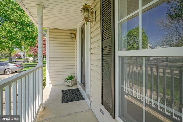 8 MELVILLE DR, Medford, NJ 08055