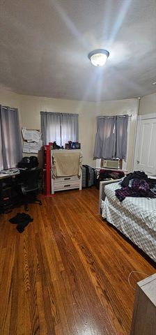 274 Pine St, Springfield, MA 01105