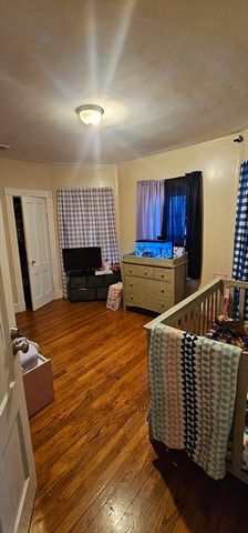 274 Pine St, Springfield, MA 01105