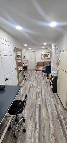 274 Pine St, Springfield, MA 01105