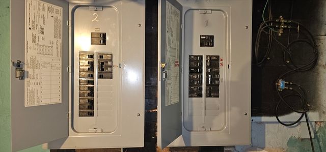 274 Pine St, Springfield, MA 01105