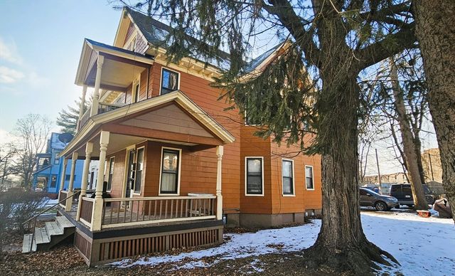 274 Pine St, Springfield, MA 01105