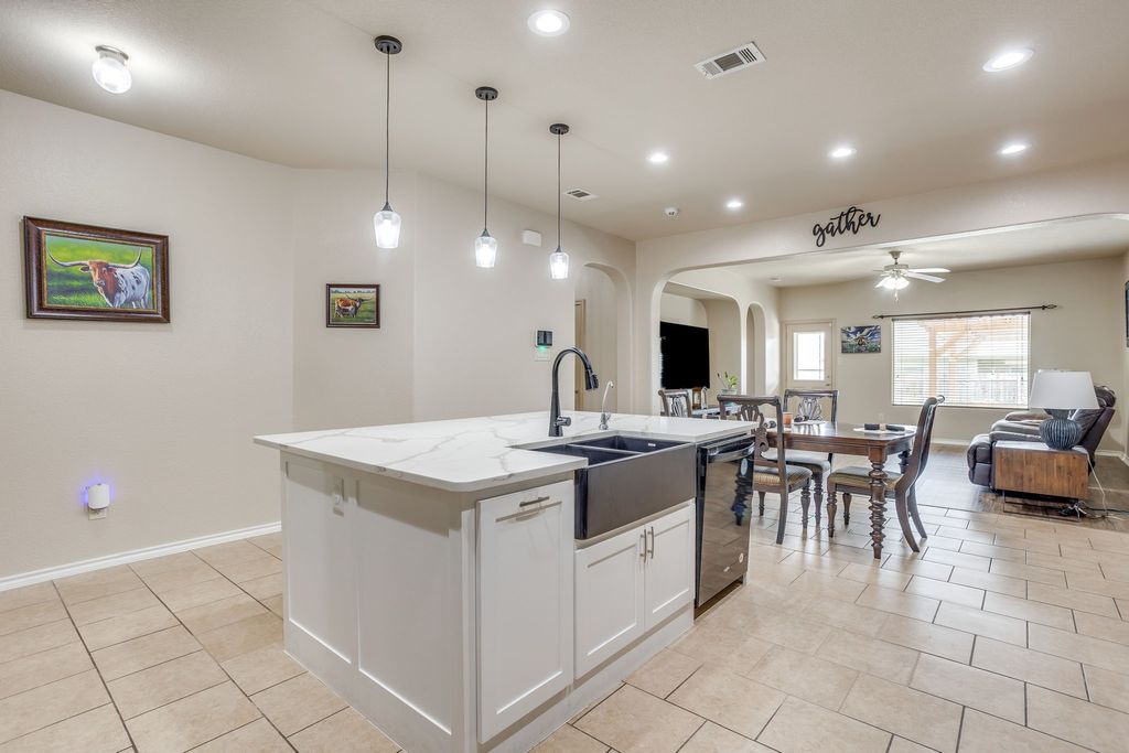 8208 Sleeping Doe Drive, Fort Worth, TX 76179 — photo 4