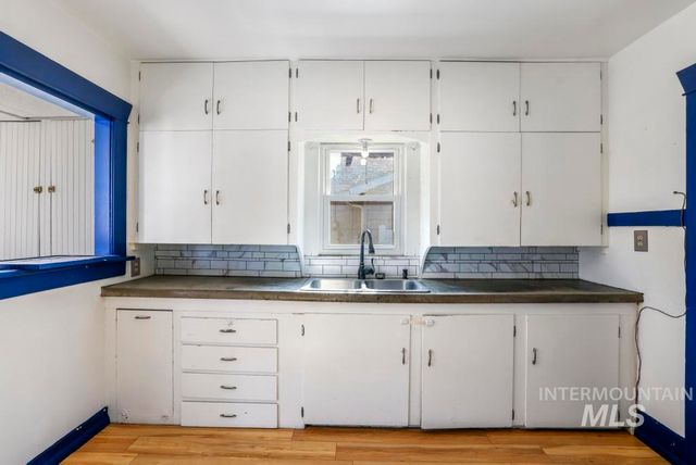 336 6th Ave N, Twin Falls, ID 83301