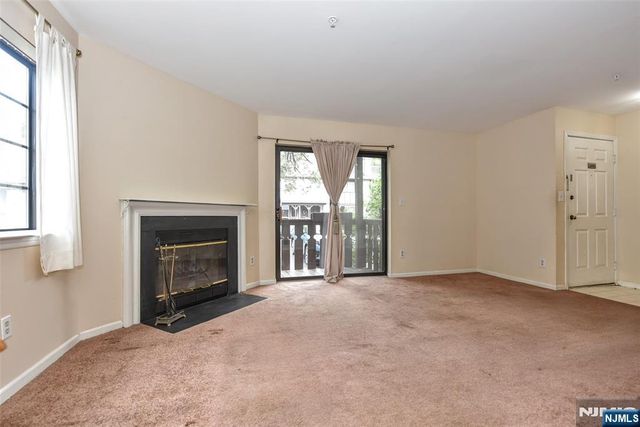 1804 Faulkner Court, Mahwah, NJ 07430