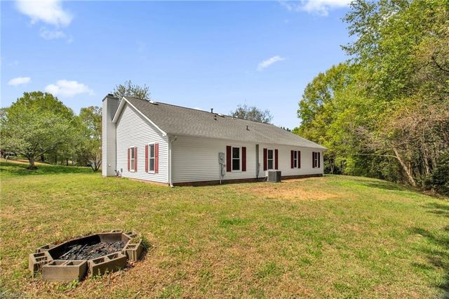 4002 Sourgum Court, Greensboro, NC 27410
