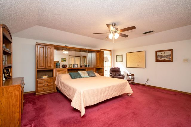 1308 Oakwood Lane, Kilgore, TX 75662