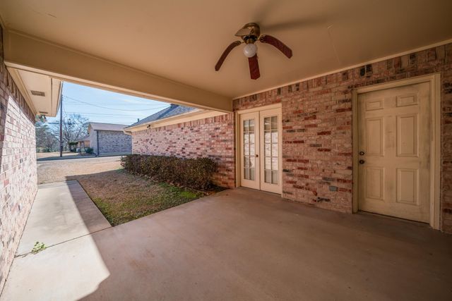 1308 Oakwood Lane, Kilgore, TX 75662