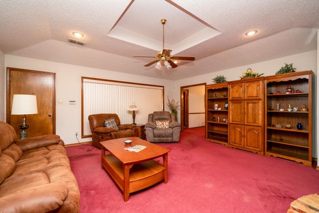 1308 Oakwood Lane, Kilgore, TX 75662