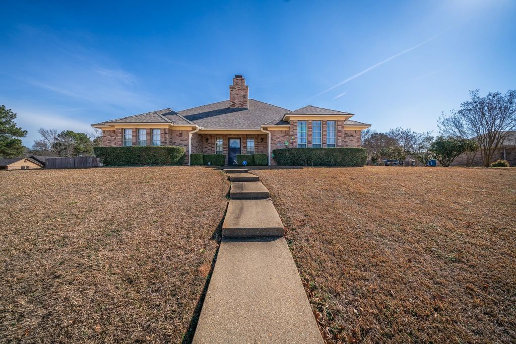 1308 Oakwood Lane, Kilgore, TX 75662